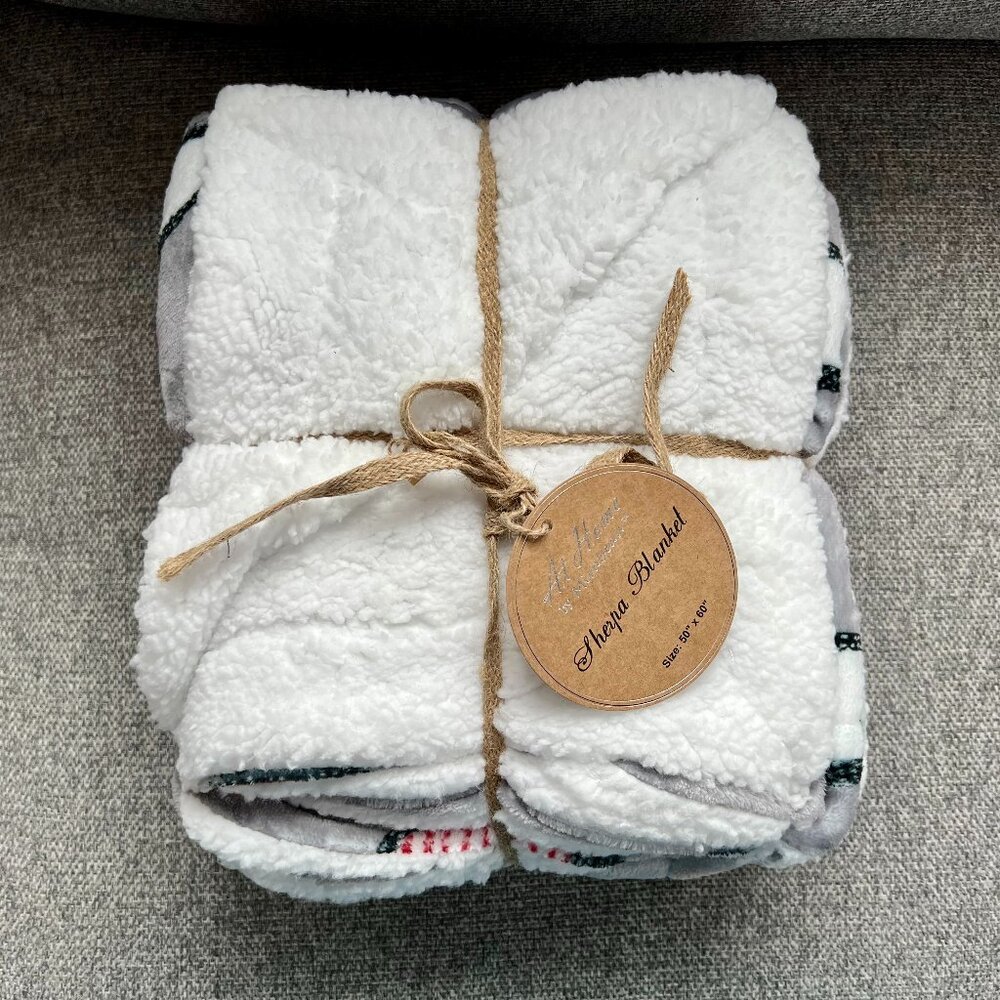 NWT!  Super Soft Penguin Sherpa Blanket